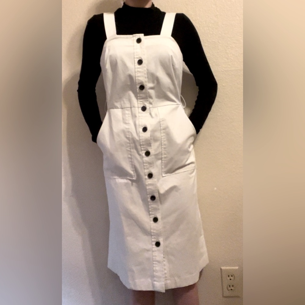 REFINERY 99. Medium Sleeveless Square Neck Button-front Belted Dress
